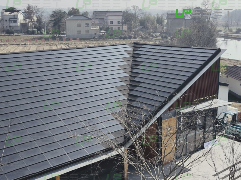 UPBEAT BIPV-Solarfliesenprojekt Nach 3 Monaten Regen und Schnee glänzt es wunderschön, wasserdicht ist das erste, wenn es um den Bau integrierter Photovoltaikprojekte geht