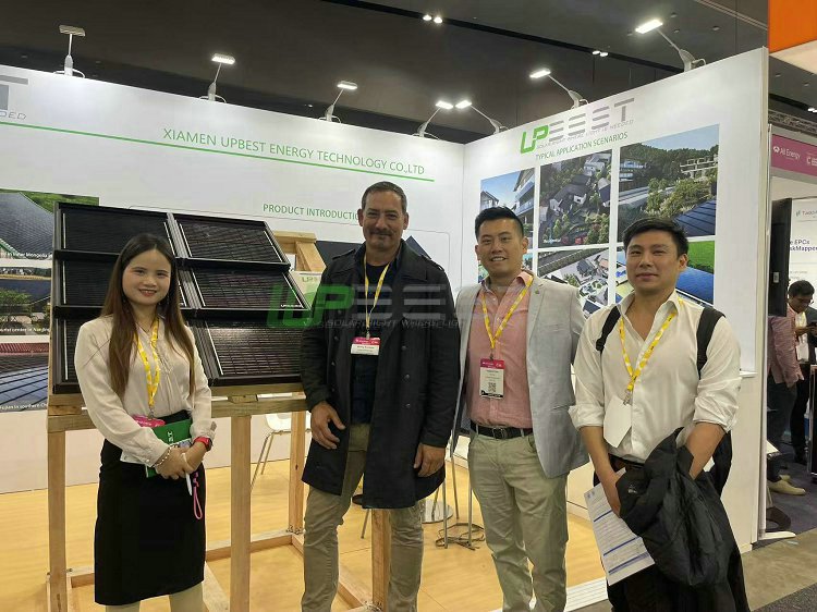 UPBEST präsentiert innovative Solar-BIPV-Lösung auf Australiens größter Solarmesse